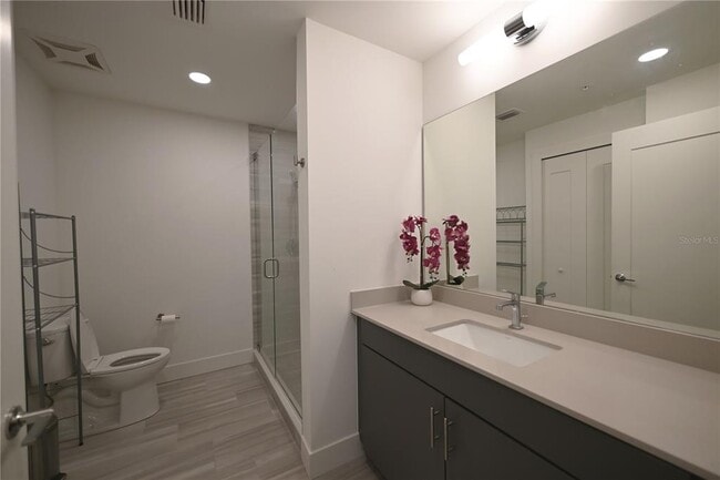 Building Photo - 1709 N Tamiami Trl