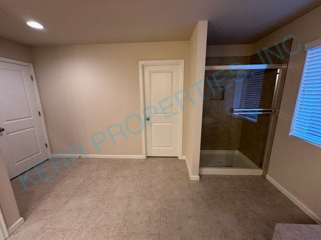 Building Photo - 17236 SE Biscayne St