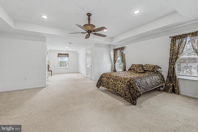 Building Photo - 9 Woodmere Rd