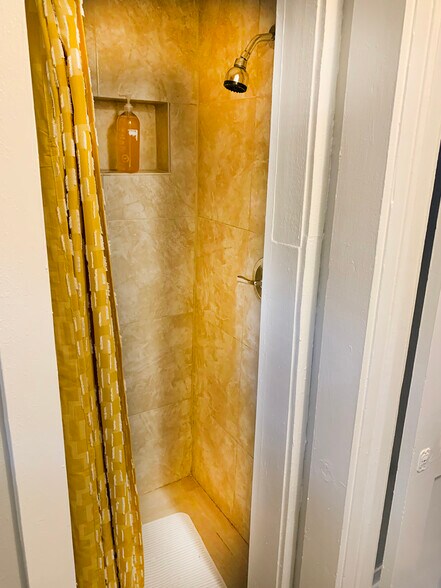 Building Photo - 2716 18th St N