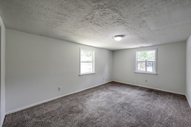 Building Photo - 29906 Hunters Rd