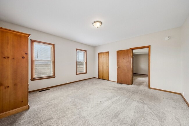 Building Photo - 11N455 Tower Rd