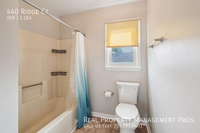 Building Photo - 440 Ridge Ct