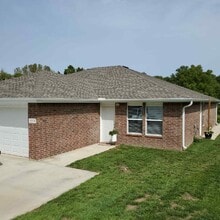 Building Photo - 897 W Gay St