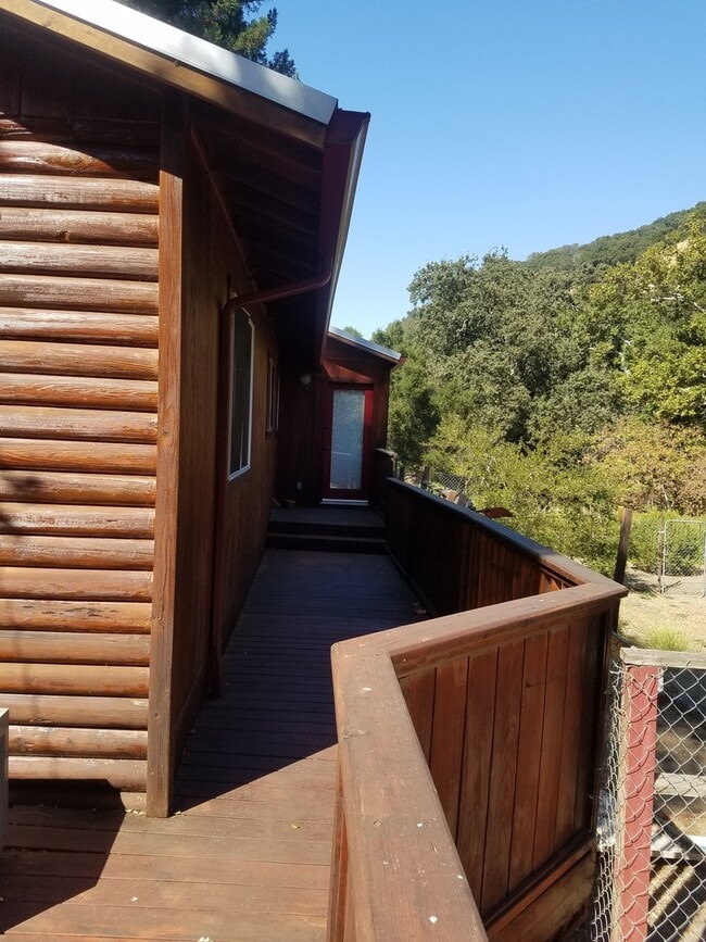 Building Photo - Serene Log Cabin Living in the Sunol Valle...