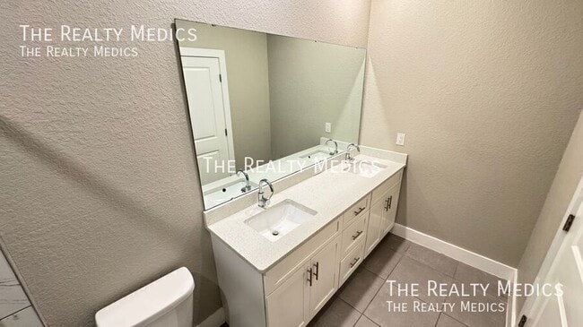 Building Photo - 56 Cordona Dr