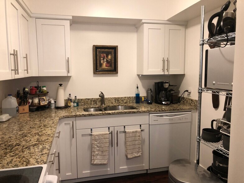 Kitchen 2 - 3838 E Sunnydale Ln