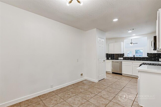 Building Photo - 4831 Sand Colony Ln