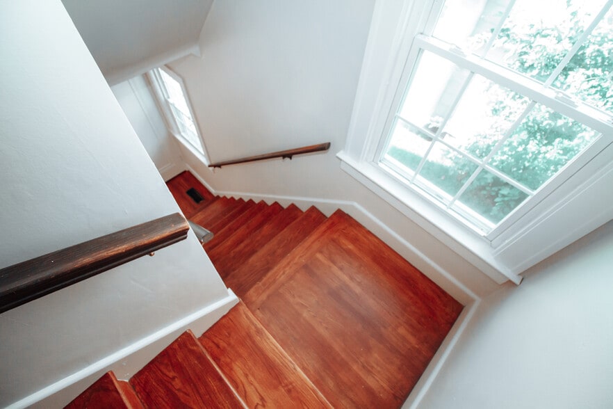 Building Photo - 3744 Bowen Rd