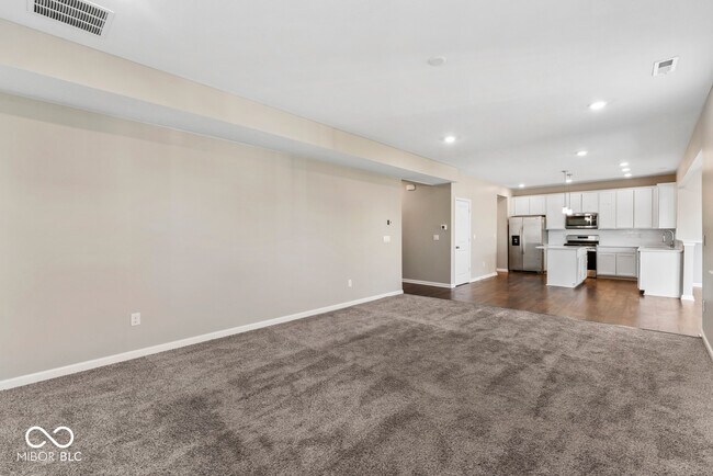 Building Photo - 6874 Nottingham Ln