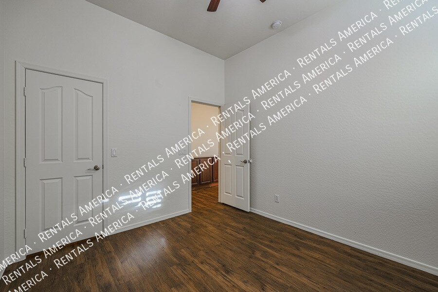 Building Photo - 16218 N 182nd Ln
