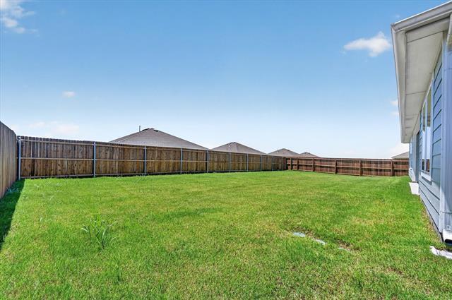 Building Photo - 503 Red Dr