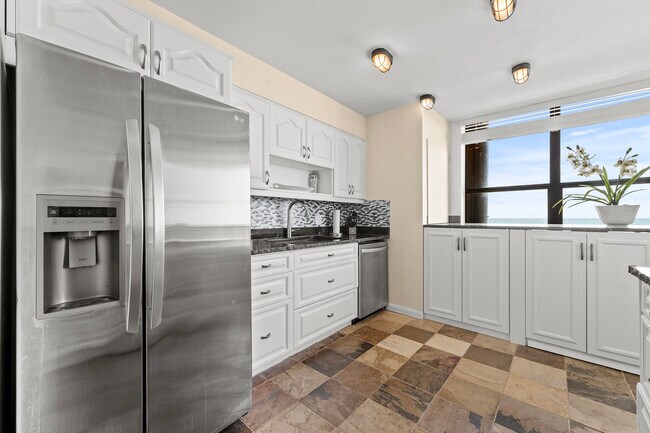 Building Photo - 3610 S Ocean Blvd