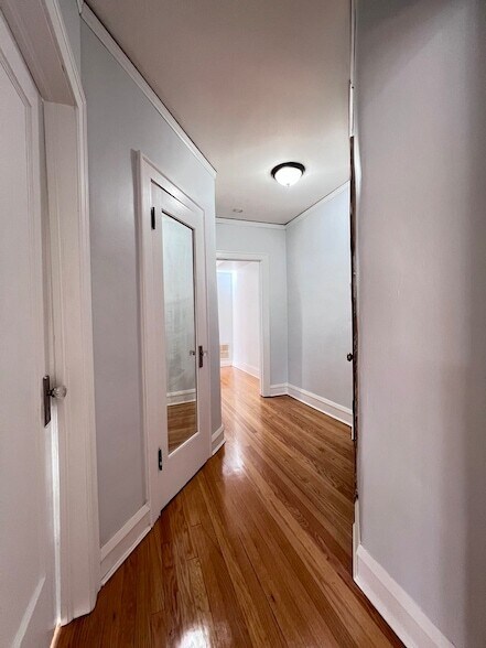 Building Photo - 6424 S Talman Ave