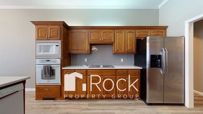 Building Photo - Need space? Take a look at this 4 Bedroom/4.5 Bathroom Home in SW Edmond! *HALF OFF 1st Month's R...