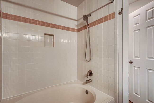 Building Photo - Desirable DTC Condo