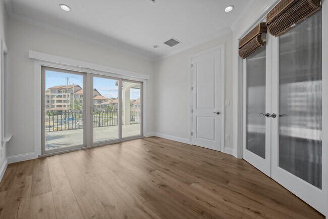 Building Photo - 3505 Harbor Dr