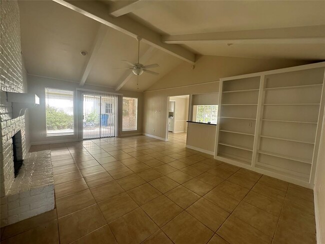 Building Photo - 5902 Pincay Oaks St