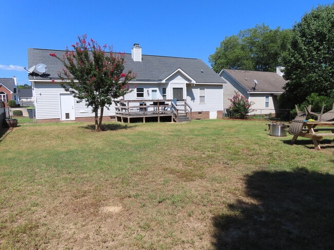 Building Photo - 231 Autumnview Ct