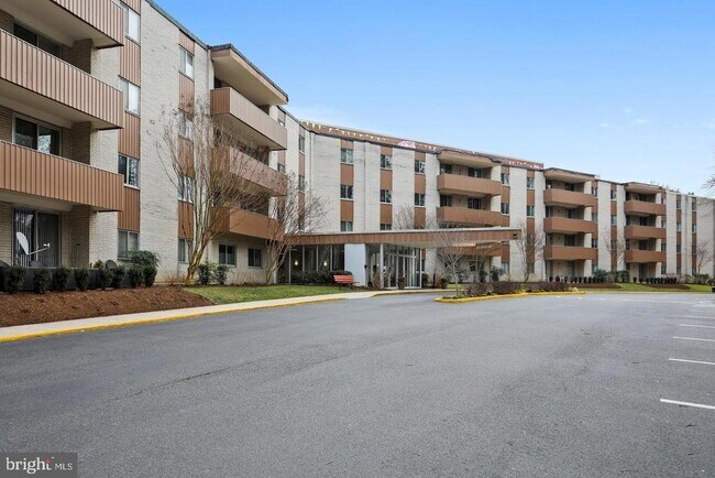 Building Photo - 7505 Democracy Blvd