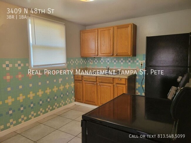 Building Photo - 3409 N 48th St