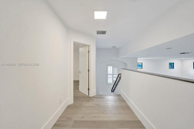 Building Photo - 4100 E Gardenia Ave