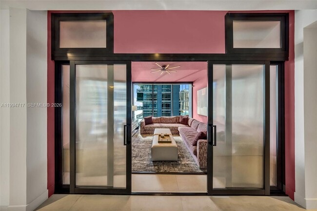 Building Photo - 700 NE 24th St