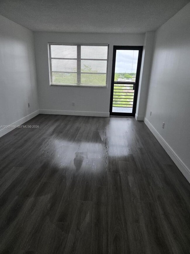 Building Photo - 20840 San Simeon Way