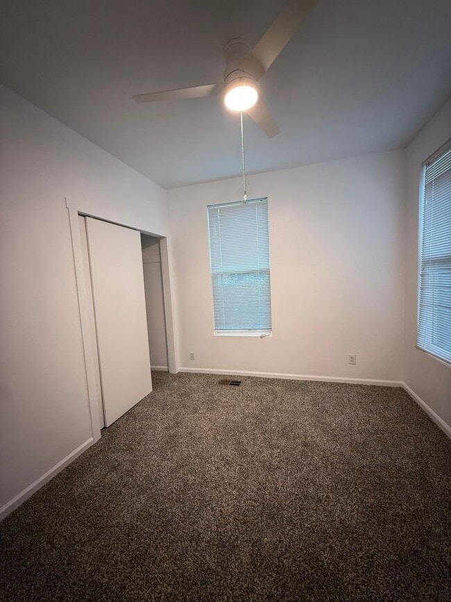 Building Photo - 3-bedroom, 1-bath home in Redding blends historic charm with modern finishes!