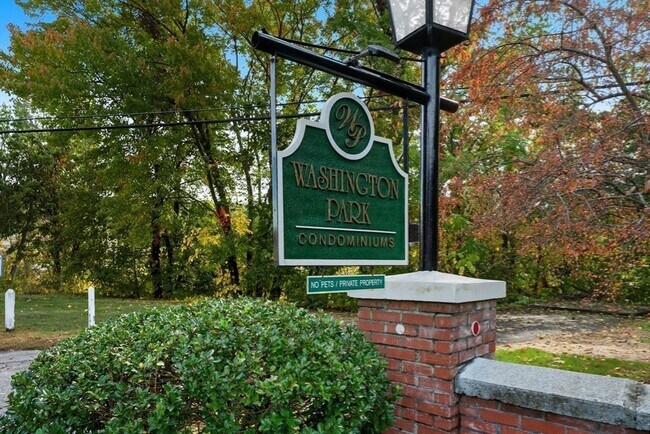 Building Photo - 10 Washington Park Dr