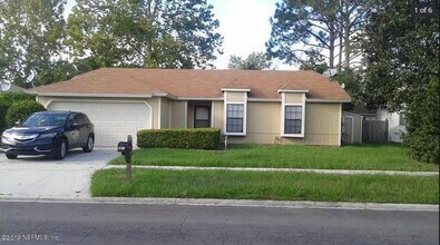 Building Photo - 8439 Everest Dr