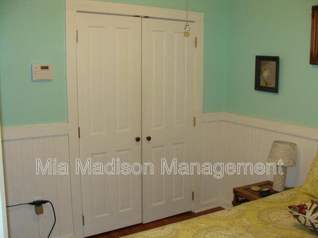 Building Photo - 547 E Macon St