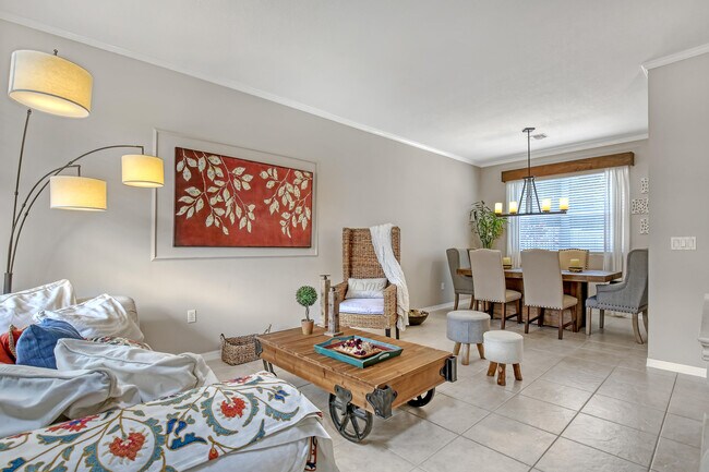 Building Photo - 10751 Oak Bend Way