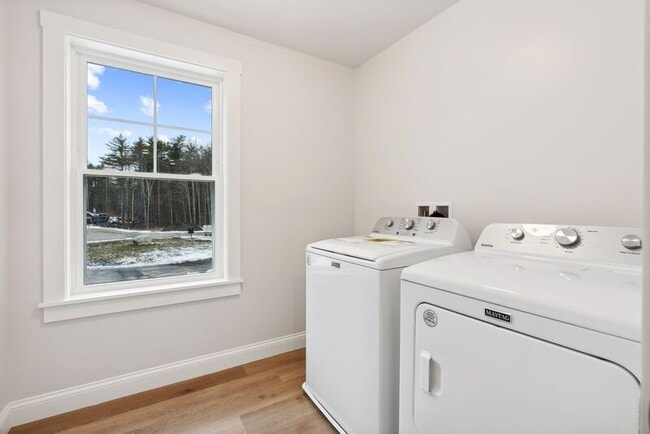 Building Photo - 24 Foliage Way