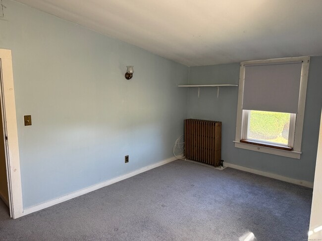 Building Photo - 310 Maiden Ln
