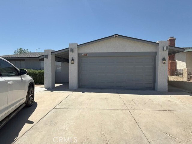 Building Photo - 936 Pinion Dr