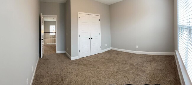 Building Photo - Spacious 5-Bedroom Home with Open Foyer - Move-In Ready! **Close to Fort Gordon, Hospitals, and I...