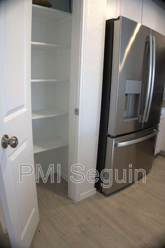 Building Photo - 809 Riviera Ct