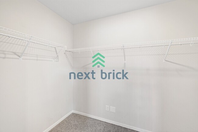 Building Photo - "Charming 4-Bedroom Home in Puyallup with Spacious 1831 Sq Ft Layout & 2.5 Baths!"