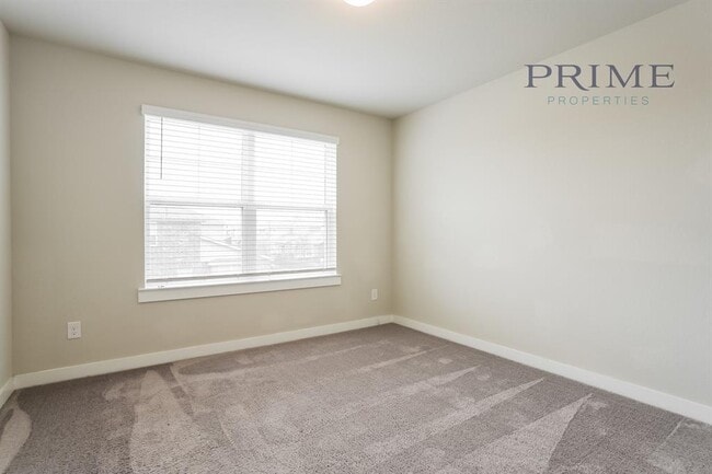 Building Photo - 602 Skiff Moth Dr