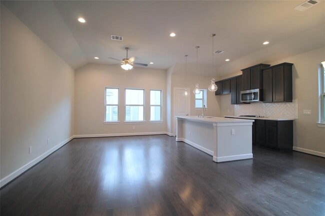 Building Photo - 11917 Oakmont Valley Trace