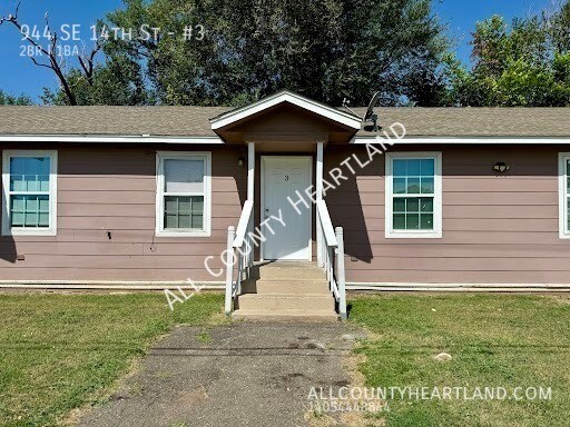 Primary Photo - 944 SE 14th St