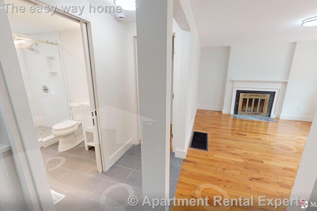 Building Photo - 38 Gibson St