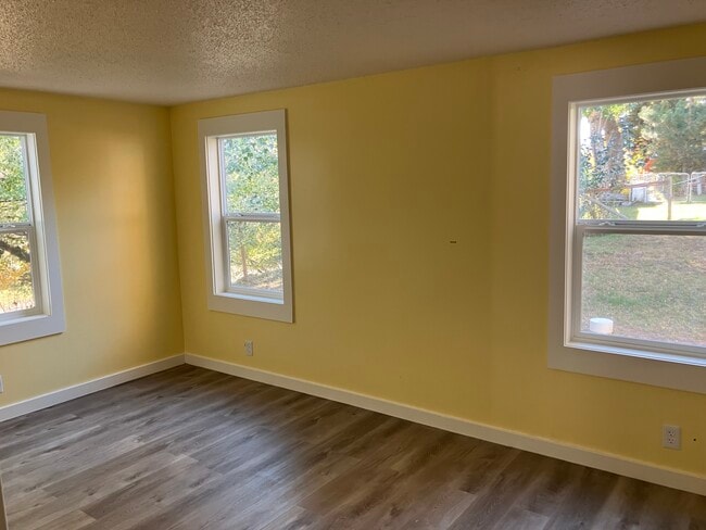 Building Photo - 41 Gulch Ln