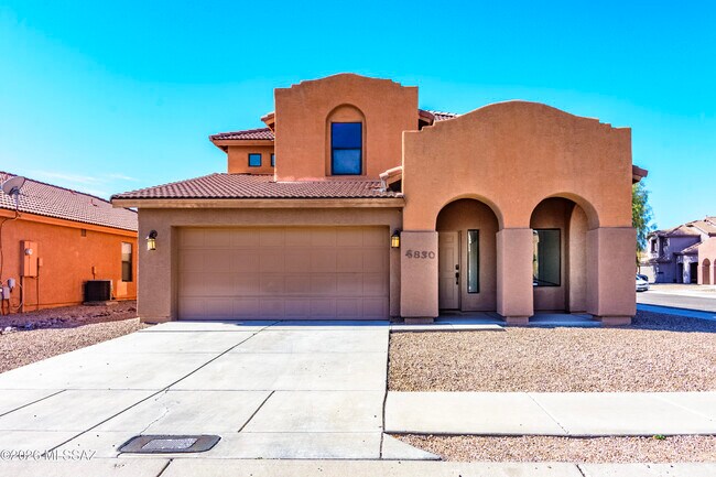 Building Photo - 4830 S VALLECANO Dr
