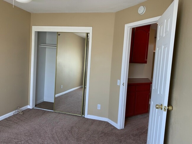 Building Photo - 3913 Carver Rd