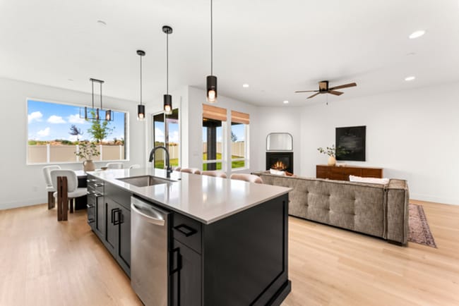 Building Photo - Modern Living in the Heart of Southeast Boise