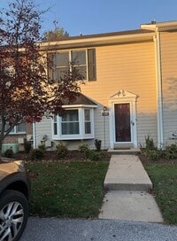 Building Photo - 1002 N Glen Dr