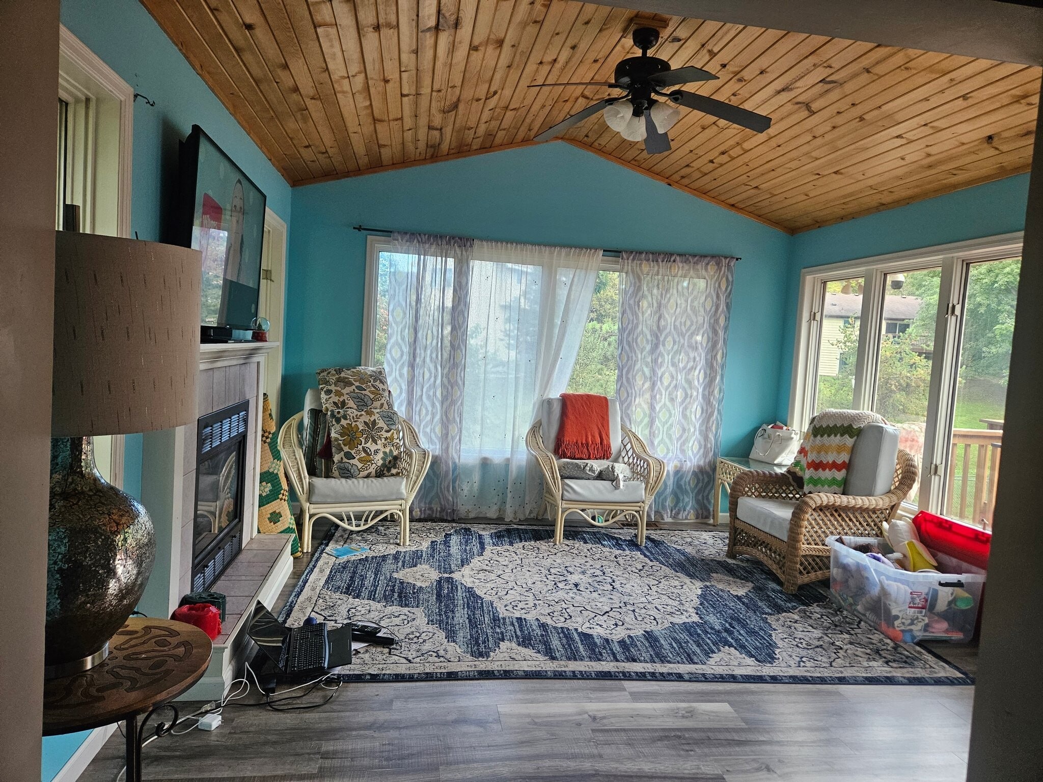 Building Photo - 10259 Englewood Dr