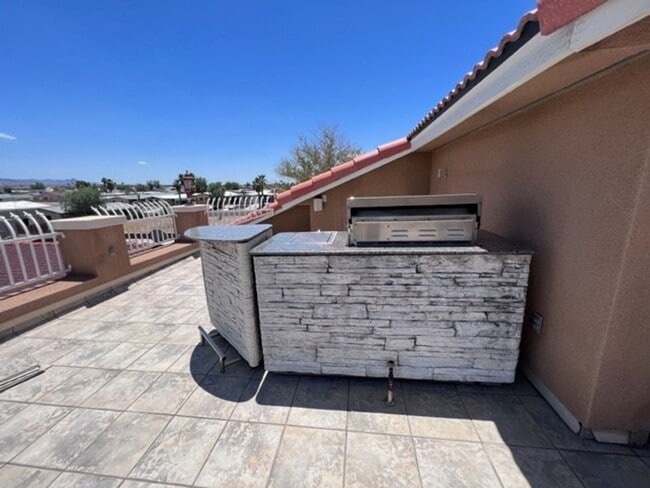 Building Photo - 3BR 2Ba Boat Deep Hightop Garage & Colorado River Views